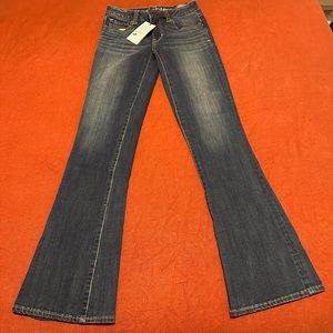 NWT American Eagle Skinny Kick Low Rise Jeans